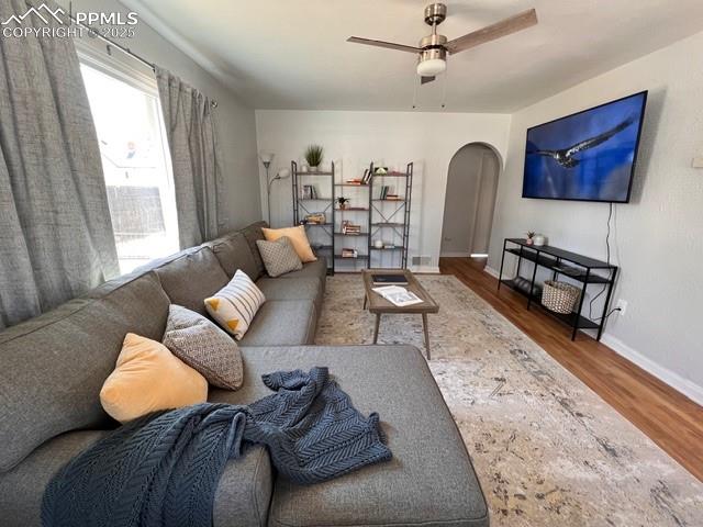 1819 East Yampa Street Colorado Springs, CO 80909 - Photo 5 of 25 a living room with furniture