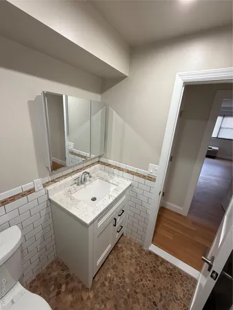 $3,200 | 185 West Park Avenue, Unit 209, Long Beach, NY 11561