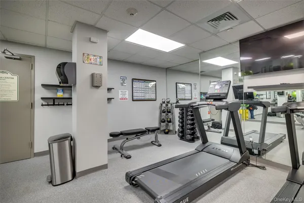 $3,200 | 185 West Park Avenue, Unit 209, Long Beach, NY 11561