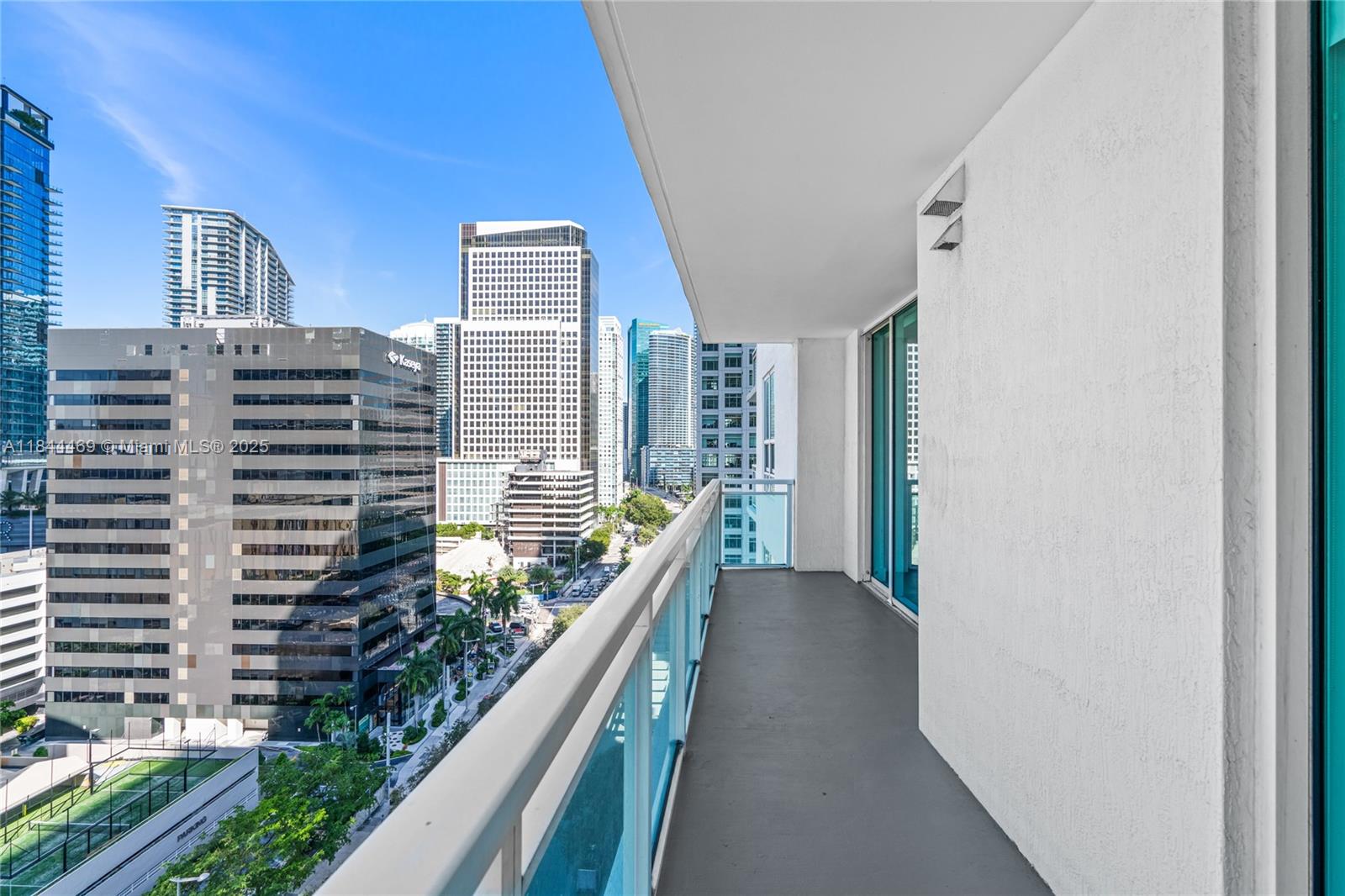 951 Brickell Avenue, Unit 1505 Miami, FL 33131 - Photo 8 of 48 a balcony with view of outdoor space