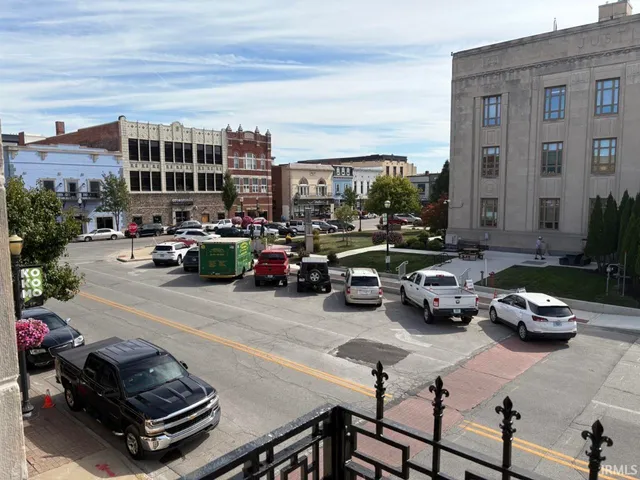 $309,900 | 114 West Walnut Street, Unit 201, Kokomo, IN 46901