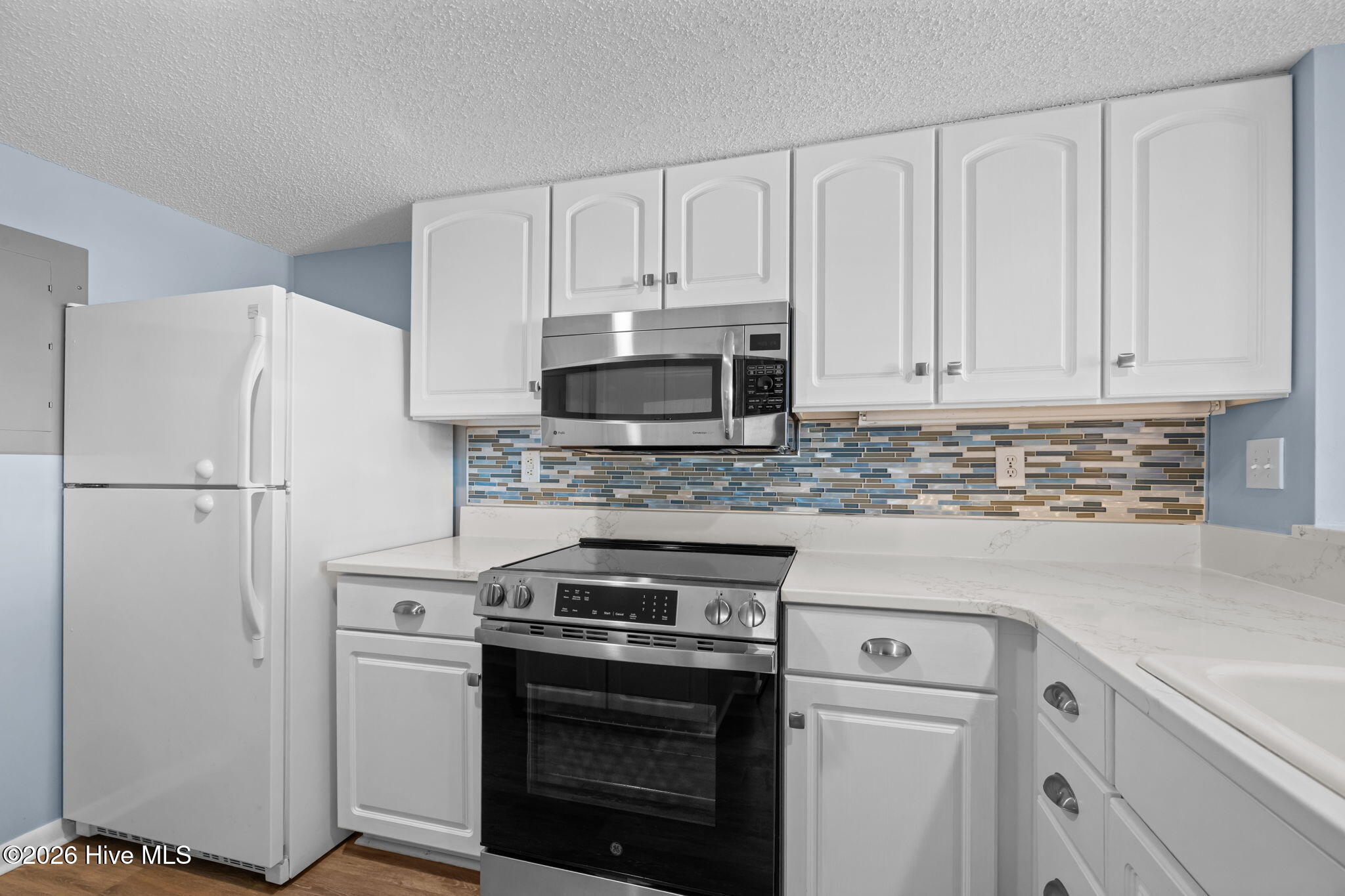 10300 Coast Guard Road, Unit D209 Emerald Isle, NC 28594 - Photo 3 of 44 18-web-or-mls-1S3A0225