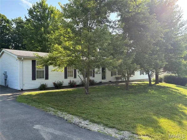 $249,900 | 1037 Wild Raven Road, De Soto, MO 63020