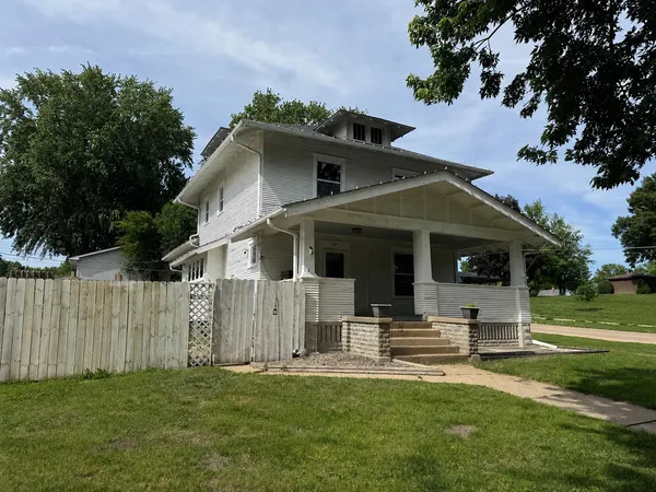 $159,900 | 829 11th Avenue, Fulton, IL 61252