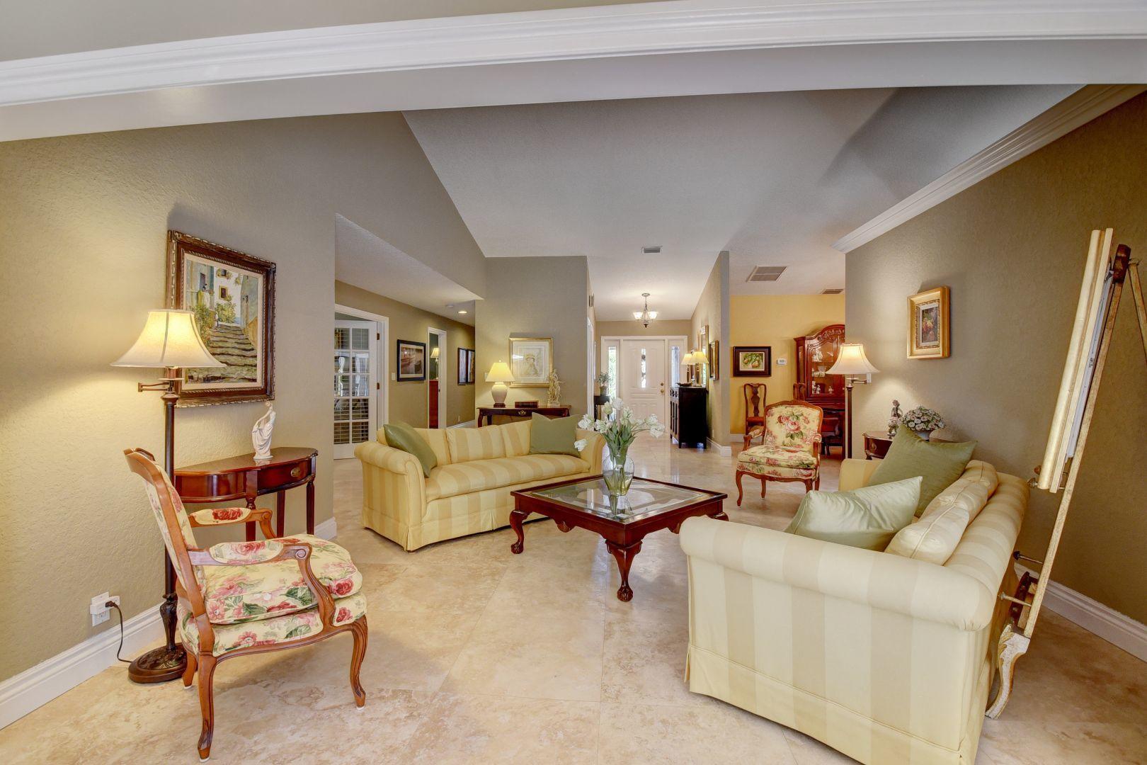 1598 Southwest 5th Avenue Boca Raton, FL 33432 - Photo 20 of 51 Living Room