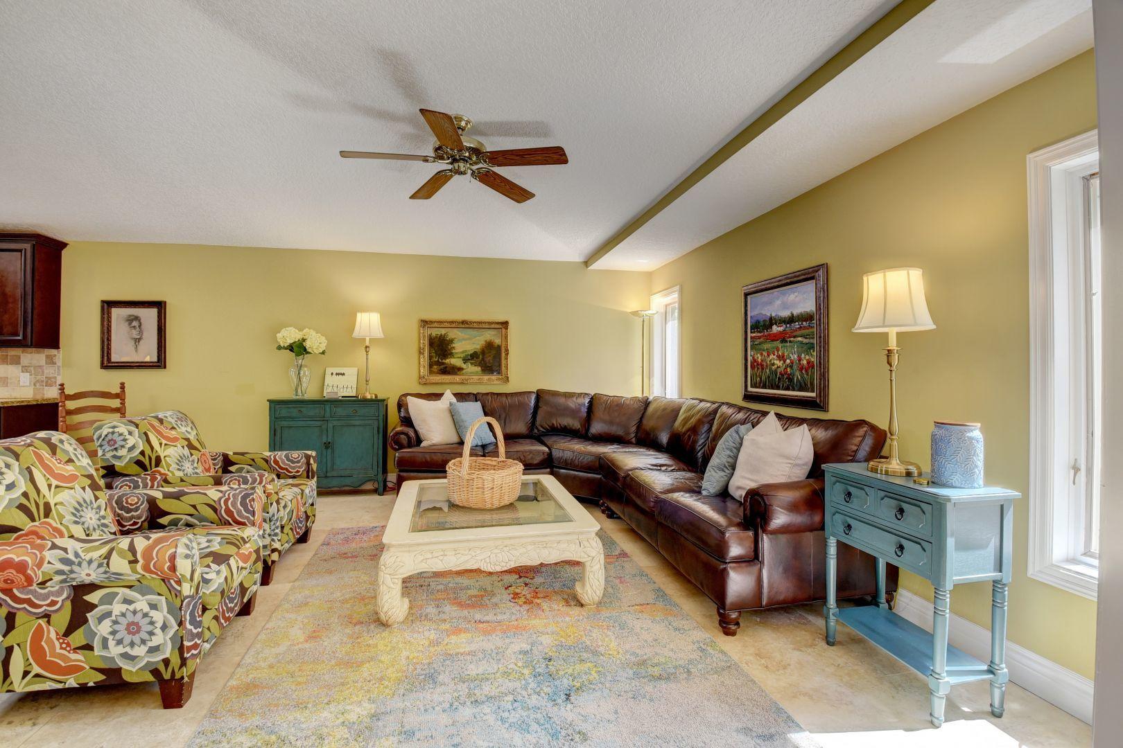 1598 Southwest 5th Avenue Boca Raton, FL 33432 - Photo 25 of 51 Family Room