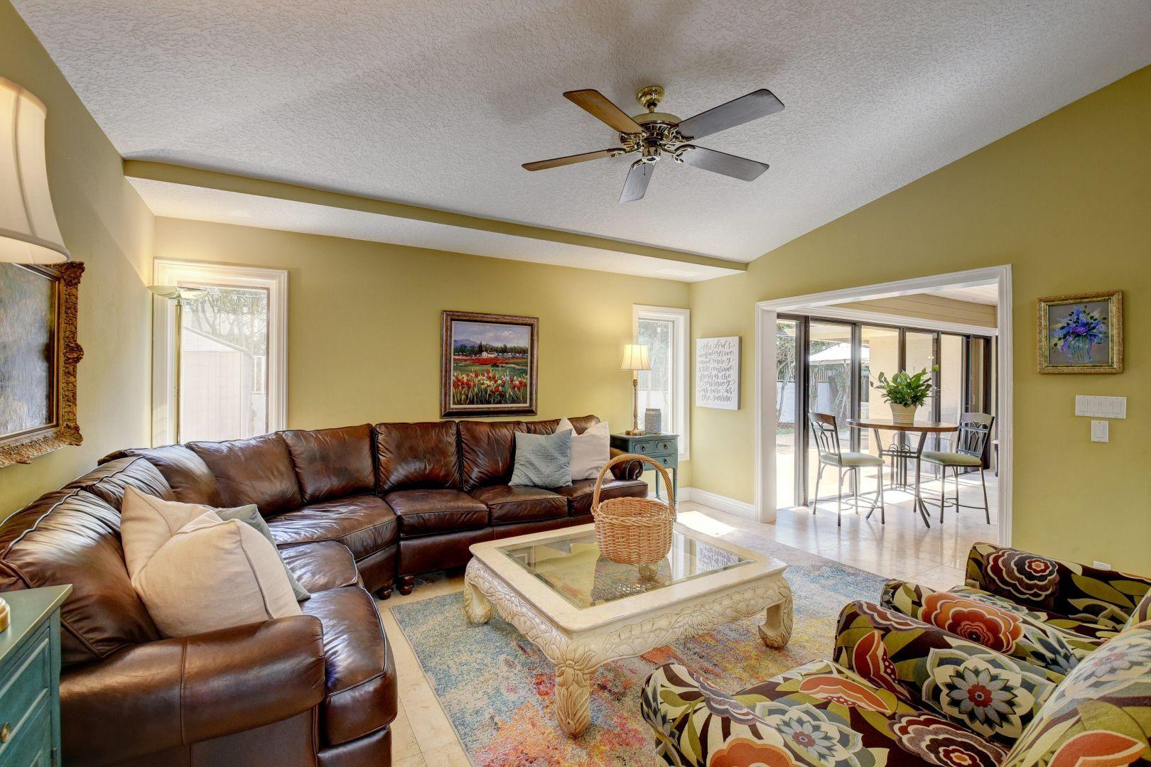 1598 Southwest 5th Avenue Boca Raton, FL 33432 - Photo 27 of 51 Family Room