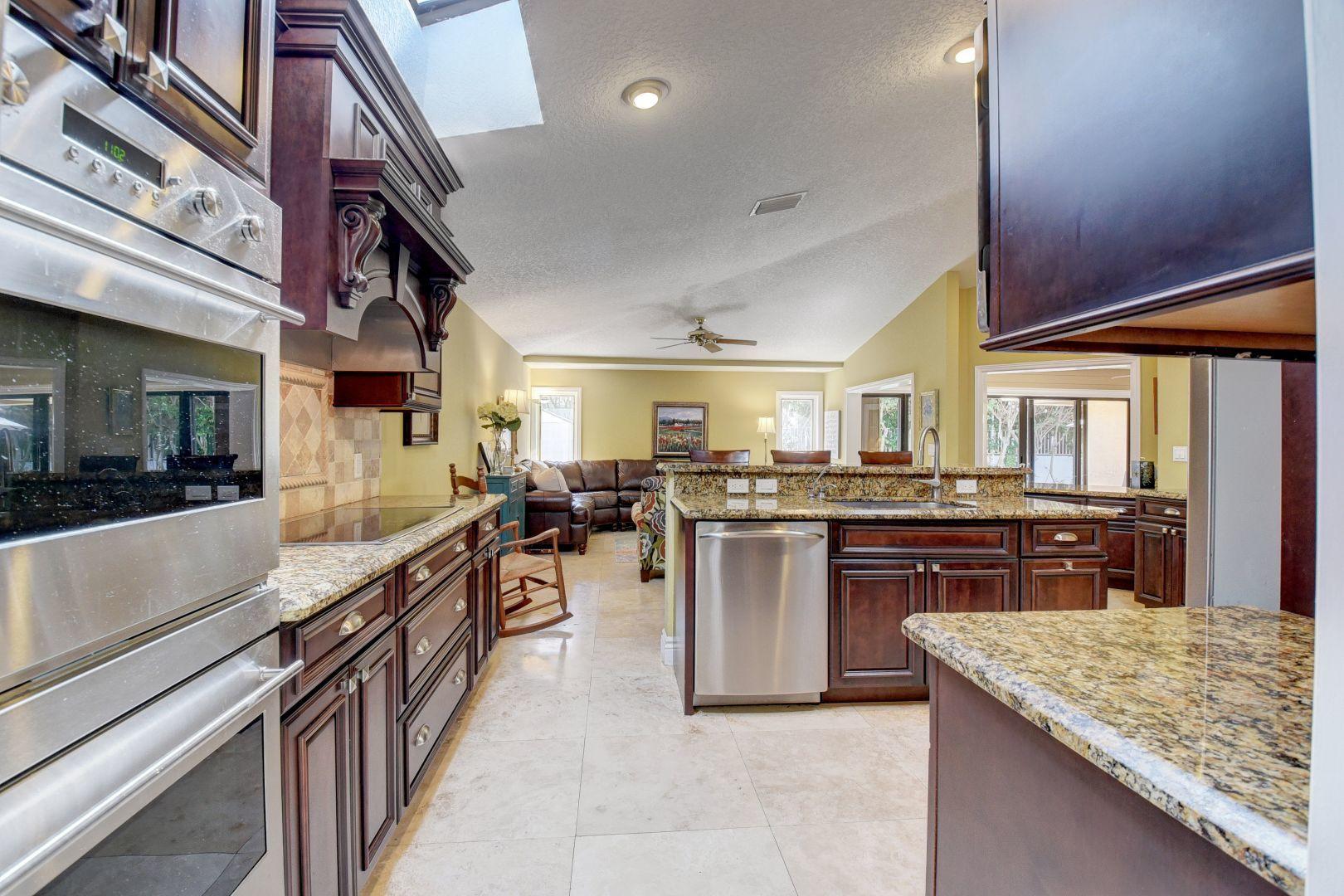 1598 Southwest 5th Avenue Boca Raton, FL 33432 - Photo 30 of 51 Kitchen