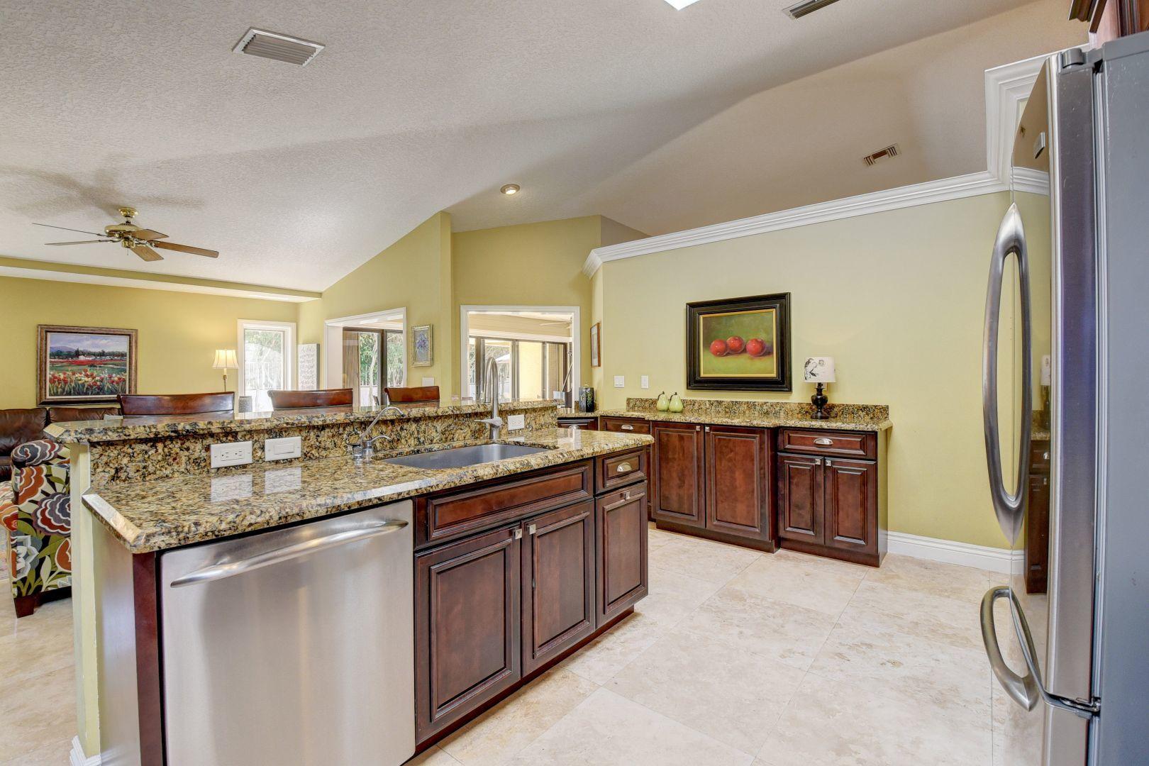 1598 Southwest 5th Avenue Boca Raton, FL 33432 - Photo 32 of 51 Kitchen