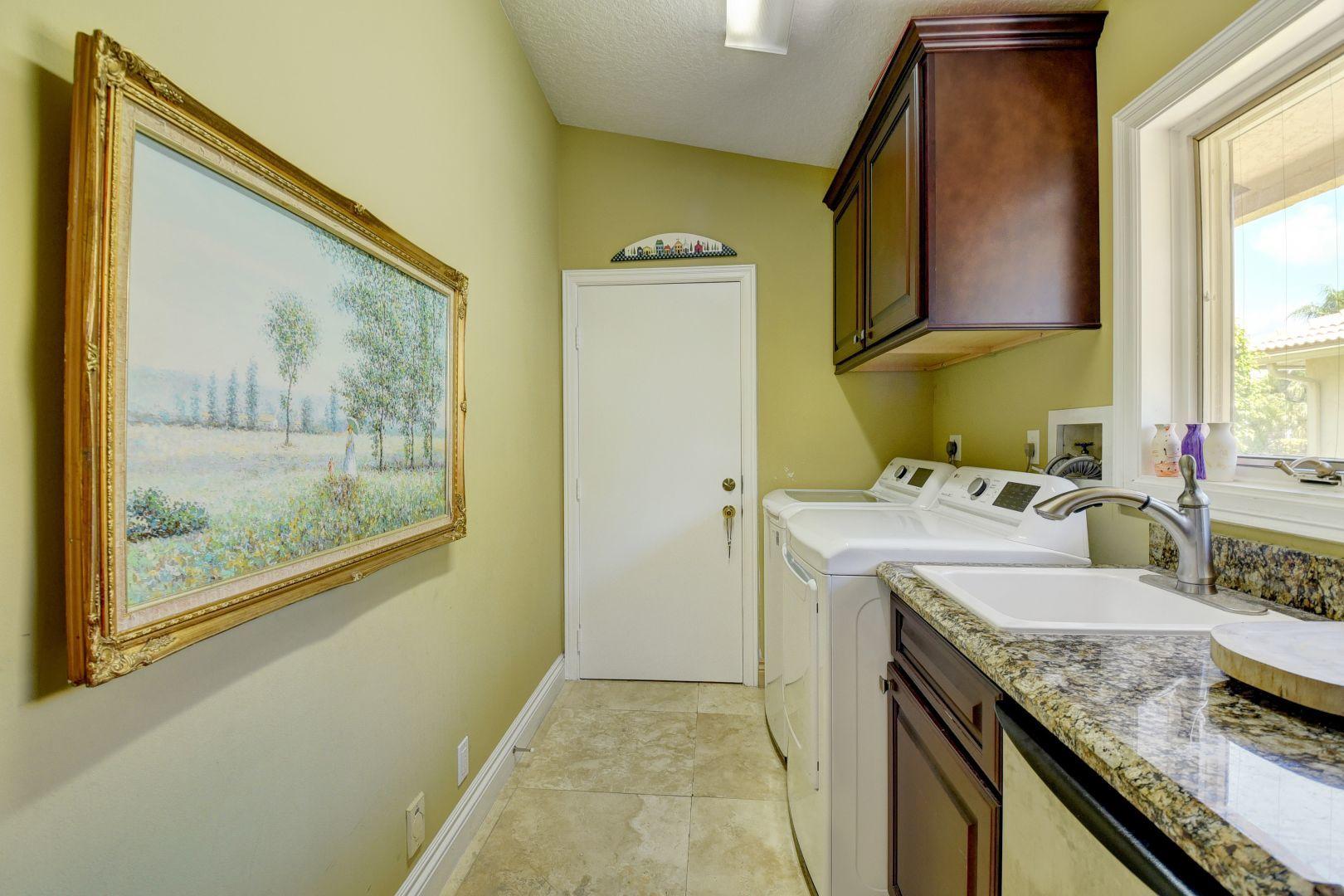 1598 Southwest 5th Avenue Boca Raton, FL 33432 - Photo 33 of 51 Laundry Room