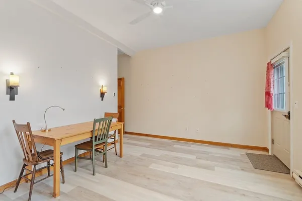 $2,600 | 105 Granite Street, Unit 3, Rockport, MA 01966