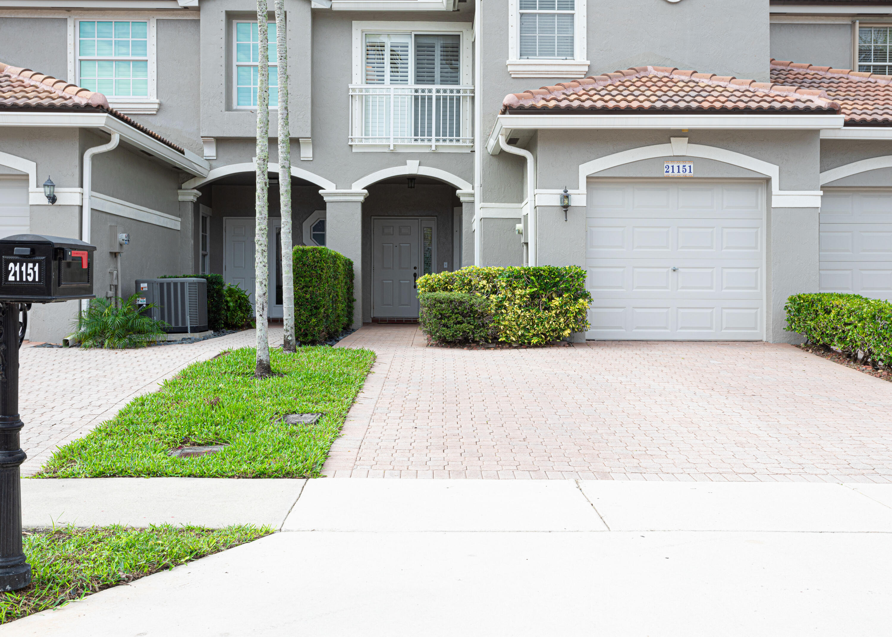 21151 Vía Eden Boca Raton, FL 33433 - Photo 3 of 42 casa-9