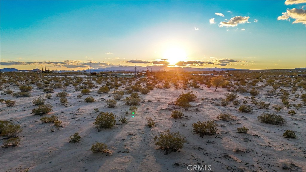 0 Cypress Rd. Road Joshua Tree, CA 92252 - Photo 20 of 33 a view of a sky from a beach