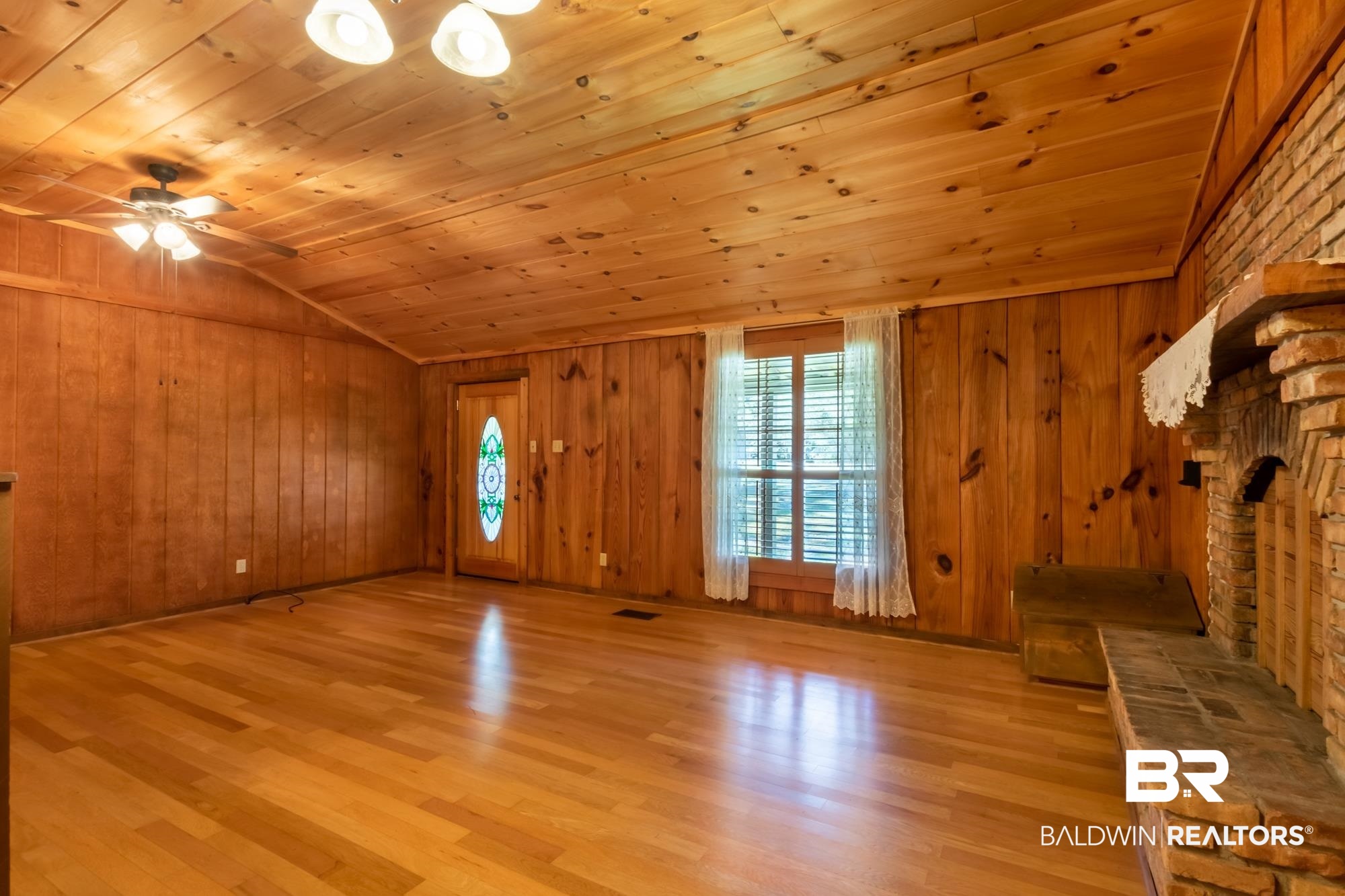 30798 Cedar Street Elberta, AL 36530 - Photo 4 of 38 Living Room