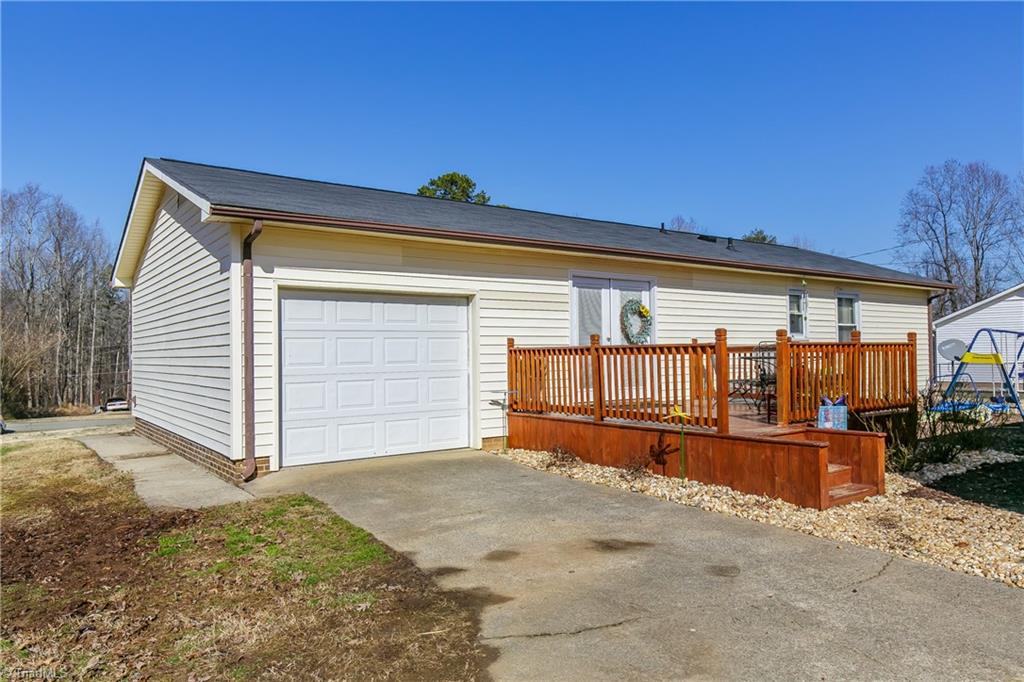 2738 Barrington Road Elon, NC 27244 - Photo 17 of 20 Gallery Image 17