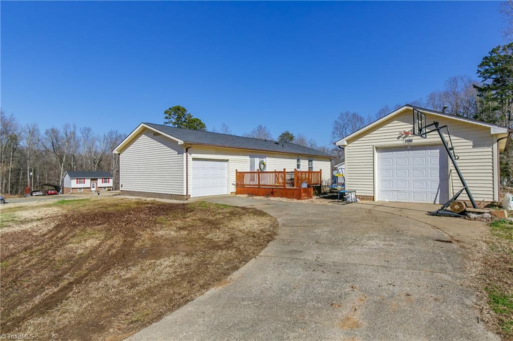 2738 Barrington Road Elon, NC 27244 - Photo 19 of 20 Gallery Image 19