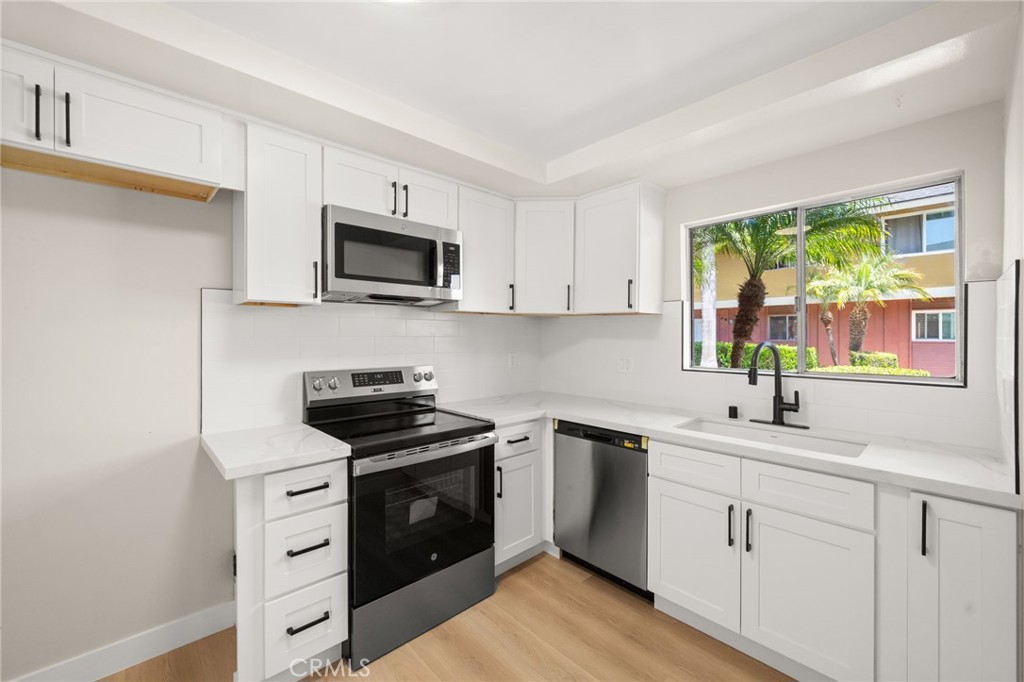 624 South Sullivan Street, Unit 8A Santa Ana, CA 92704 - Photo 5 of 24