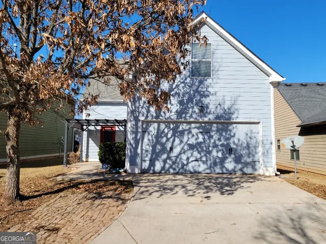 $2,300 | 175 Stillwood Drive, Newnan, GA 30265