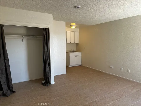 $1,500 | 11661 White Avenue, Adelanto, CA 92301