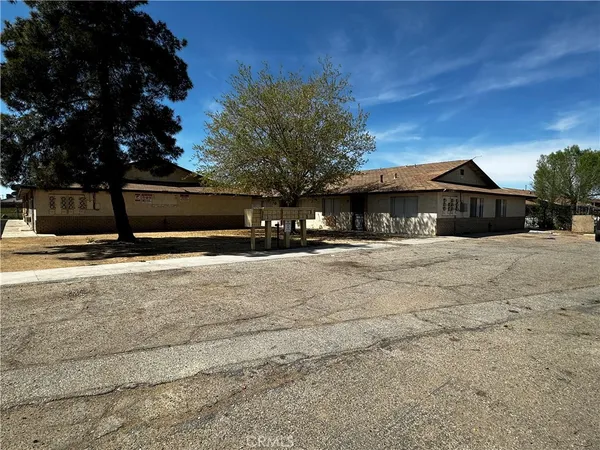 $1,500 | 11661 White Avenue, Adelanto, CA 92301