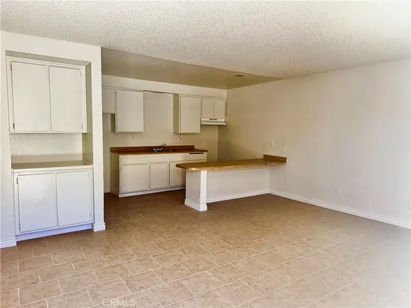 $1,500 | 11661 White Avenue, Adelanto, CA 92301