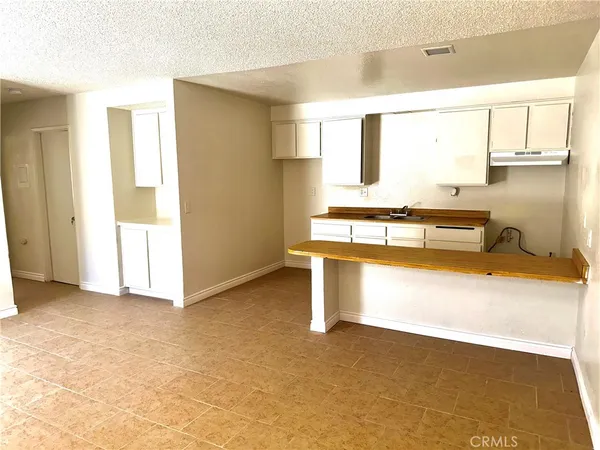 $1,500 | 11661 White Avenue, Adelanto, CA 92301