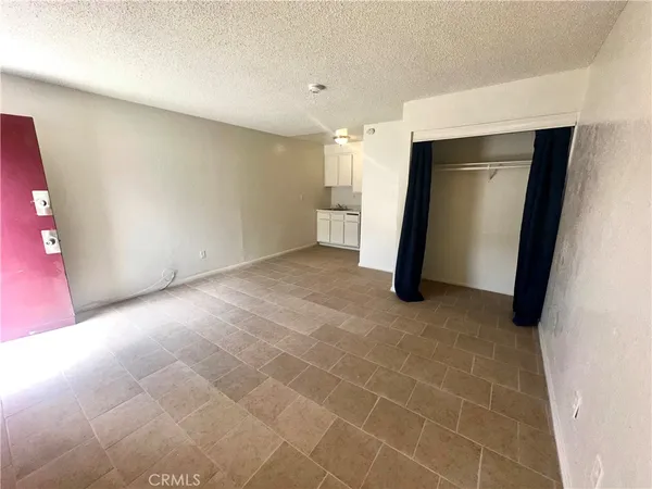 $1,500 | 11661 White Avenue, Adelanto, CA 92301
