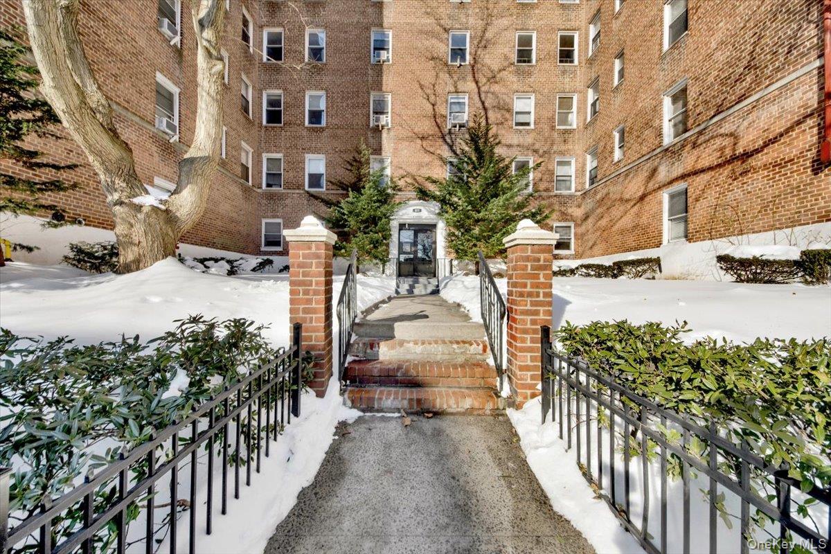 811 Bronx River Road, Unit 3C Bronxville, NY 10708 - Photo 24 of 27 a view of a street with cars
