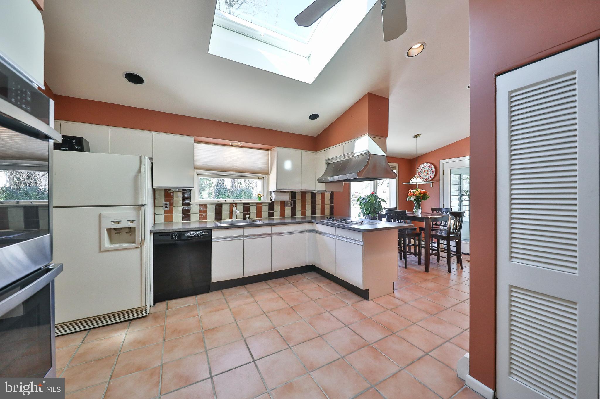1700 Cary Road Huntingdon Valley, PA 19006 - Photo 13 of 52 Plenty of space for more than just one chef