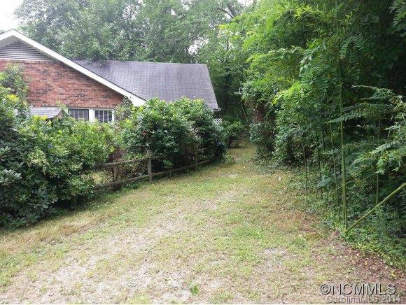 614 Case Cove Road Candler, NC 28715 - Photo 3 of 10 Gallery Image 3