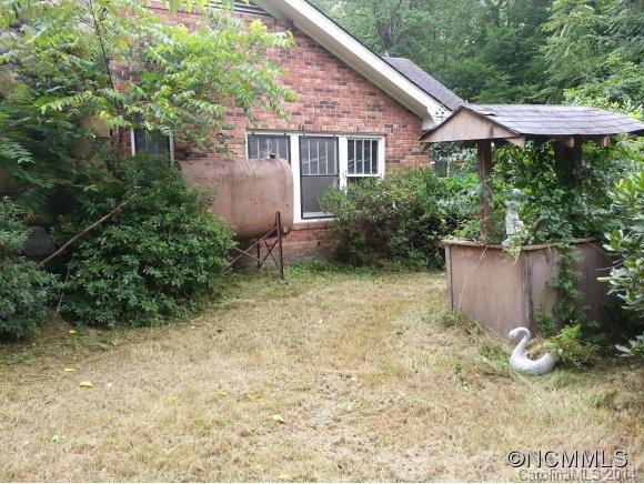 614 Case Cove Road Candler, NC 28715 - Photo 5 of 10 Gallery Image 5