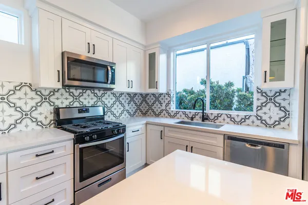 $4,995 | 5323 Ben Avenue, Valley Village, CA 91607