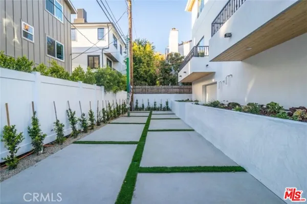 $4,995 | 5323 Ben Avenue, Valley Village, CA 91607