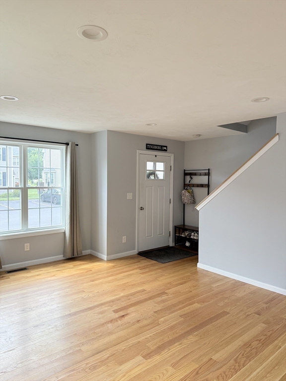 85 Riley Road, Unit 115 Tyngsborough, MA 01879 - Photo 9 of 26 Gallery Image 9