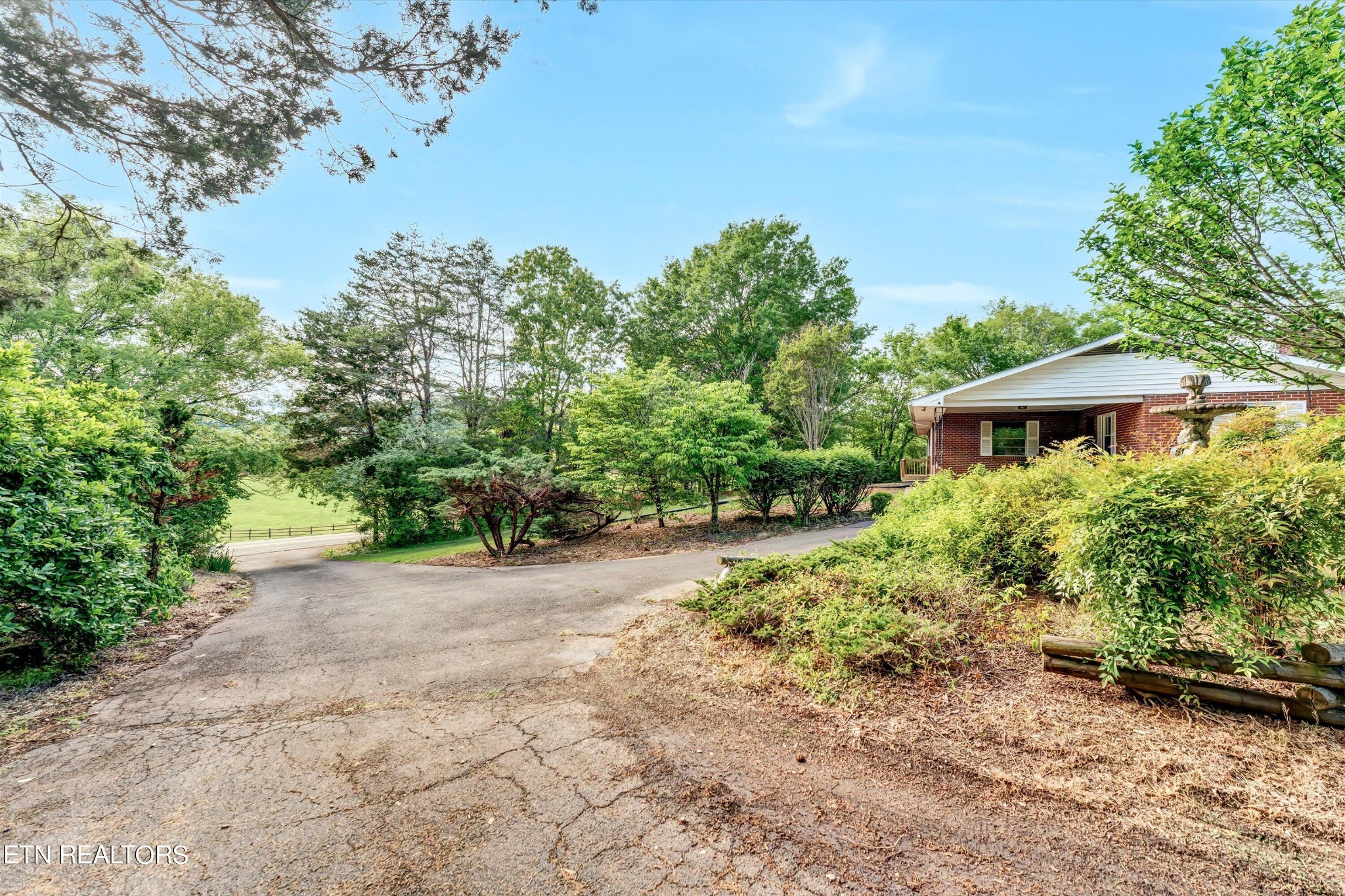 5400 Sinking Creek Road Greenback, TN 37742 - Photo 12 of 31 Gallery Image 12