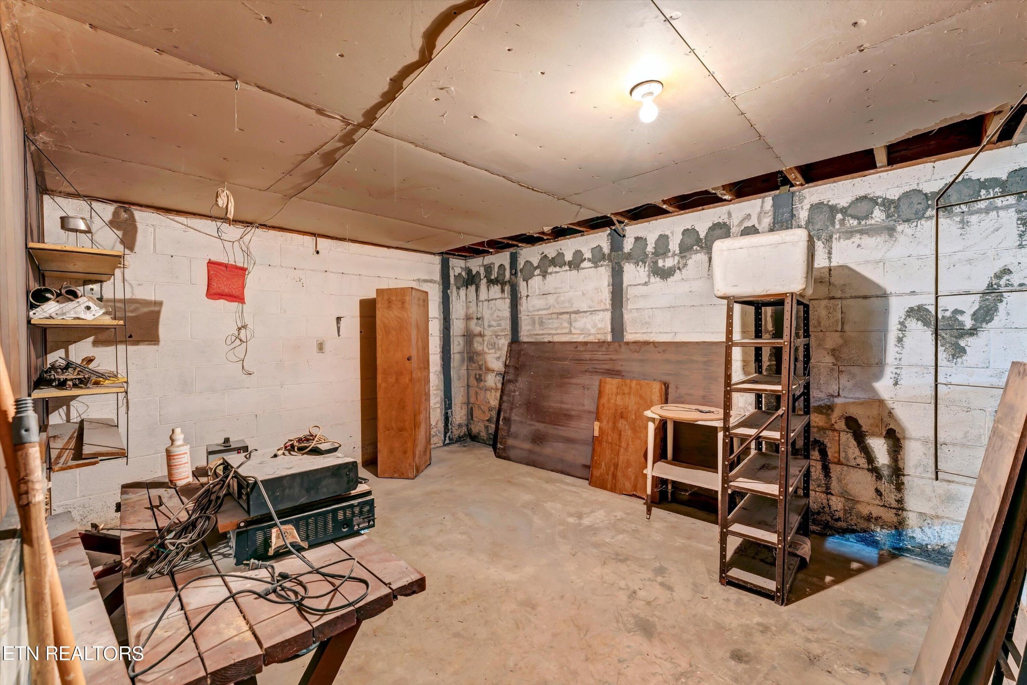 5400 Sinking Creek Road Greenback, TN 37742 - Photo 29 of 31 Gallery Image 29