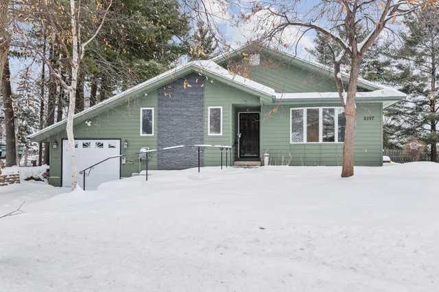 $439,900 | 2597 Burke Avenue East, North St. Paul, MN 55109