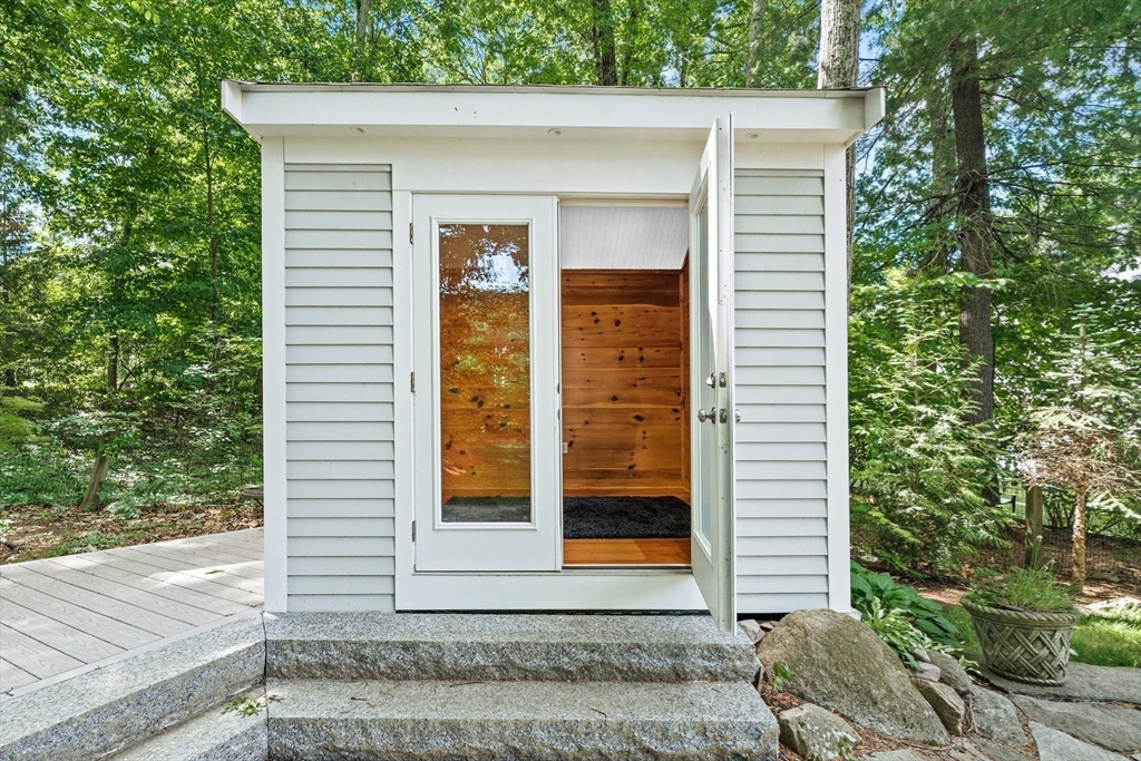 10 Colgate Road Wellesley, MA 02482 - Photo 31 of 33