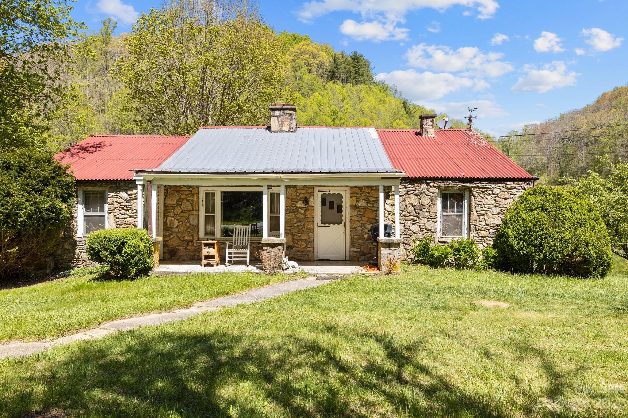 2393 Laurel Valley Road Mars Hill, NC 28754 - Photo 1 of 36 Gallery Image 1