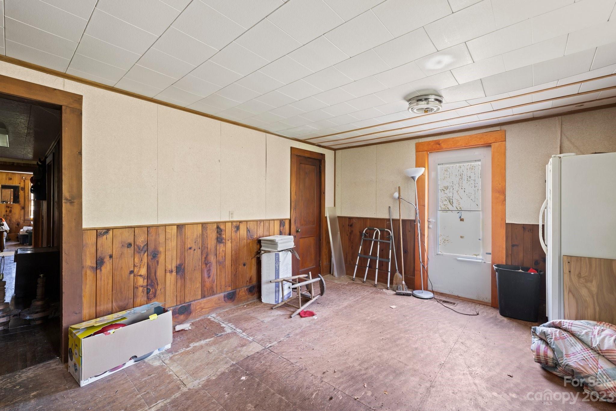 2393 Laurel Valley Road Mars Hill, NC 28754 - Photo 11 of 36 Gallery Image 11
