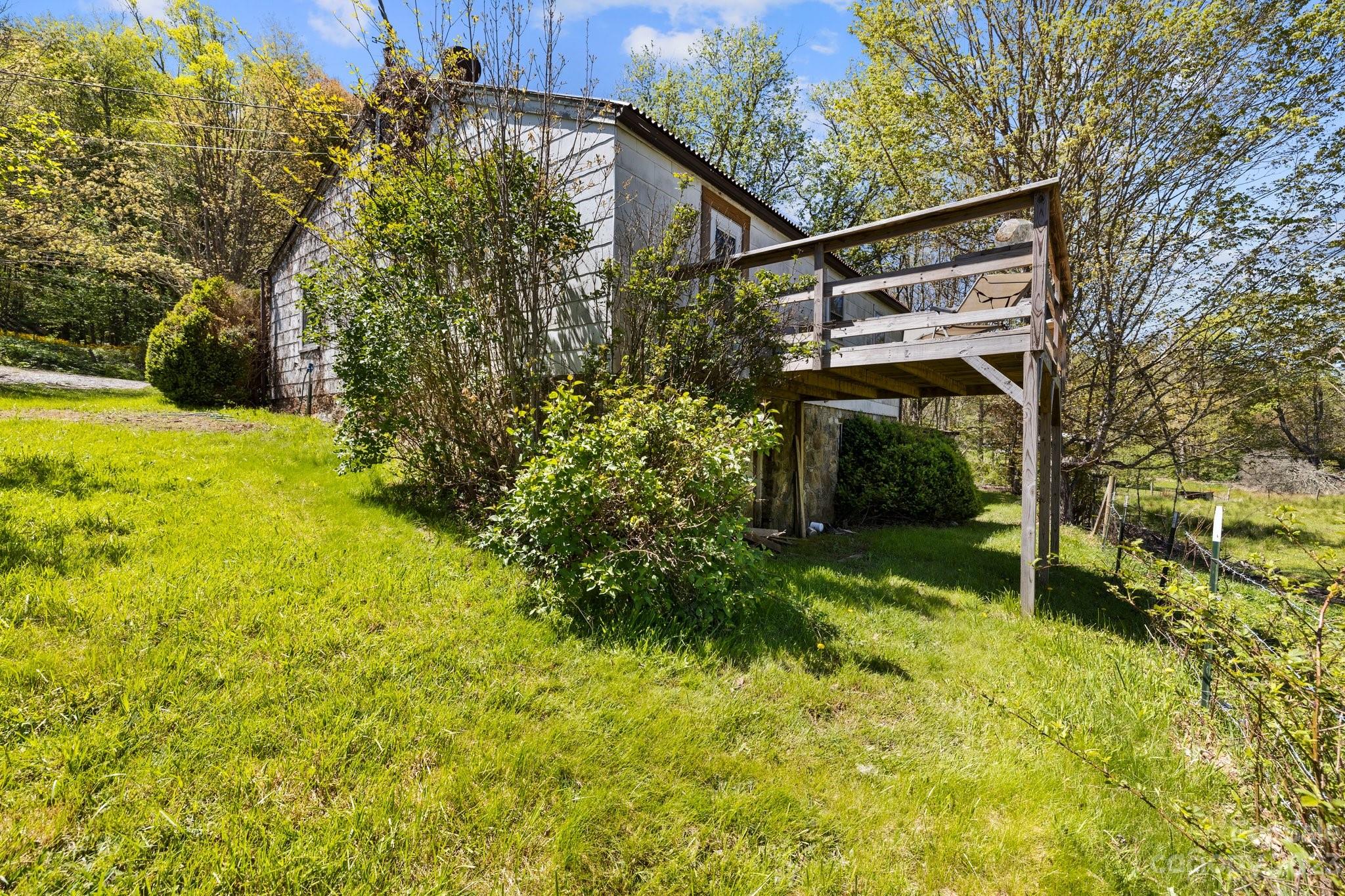 2393 Laurel Valley Road Mars Hill, NC 28754 - Photo 28 of 36 Gallery Image 28