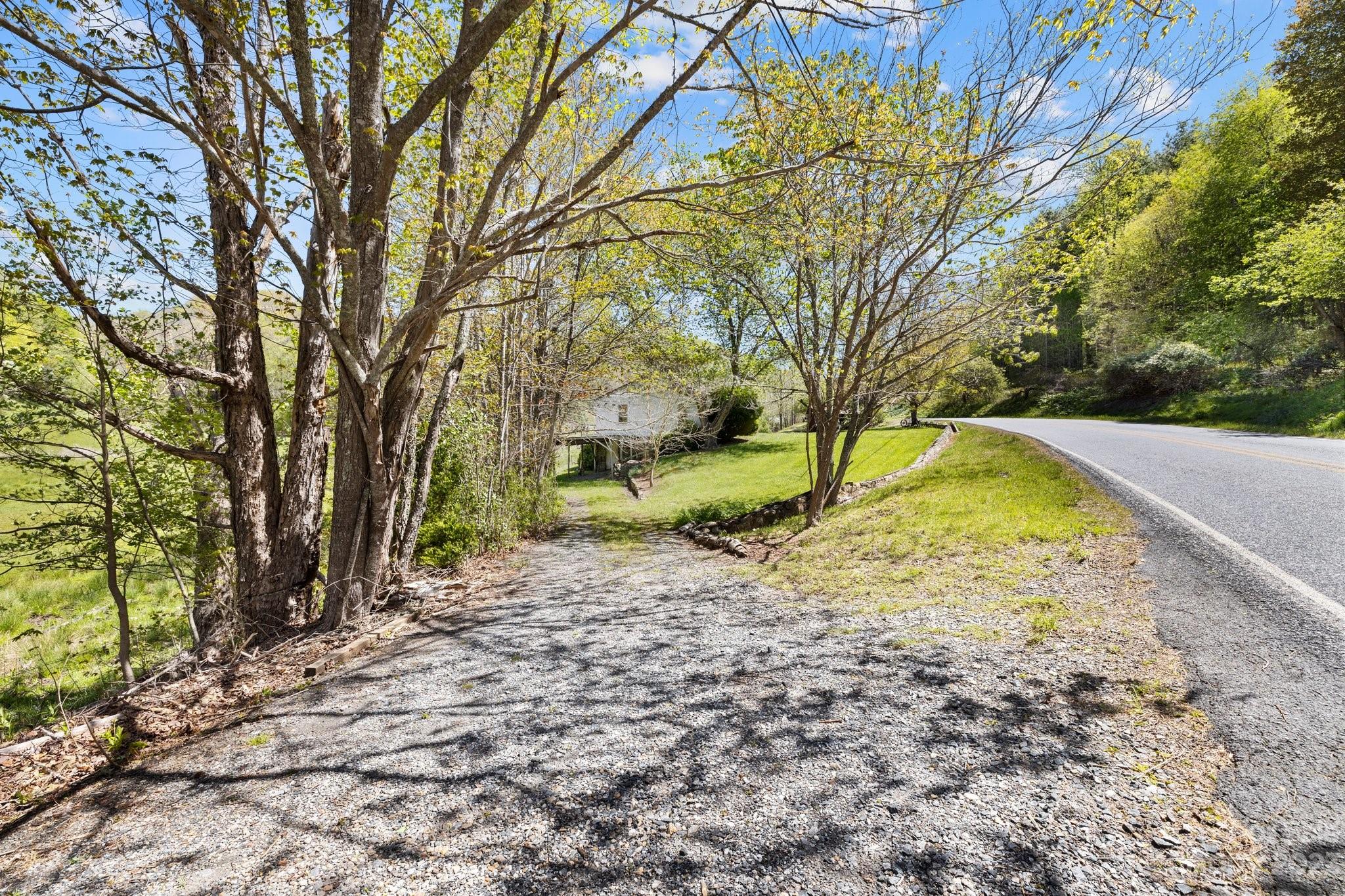 2393 Laurel Valley Road Mars Hill, NC 28754 - Photo 35 of 36 Gallery Image 35