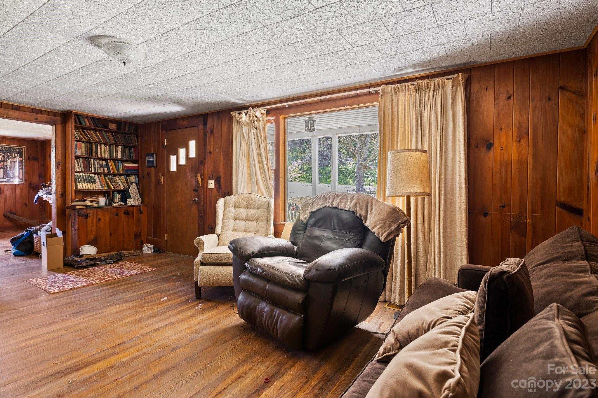 2393 Laurel Valley Road Mars Hill, NC 28754 - Photo 8 of 36 Gallery Image 8
