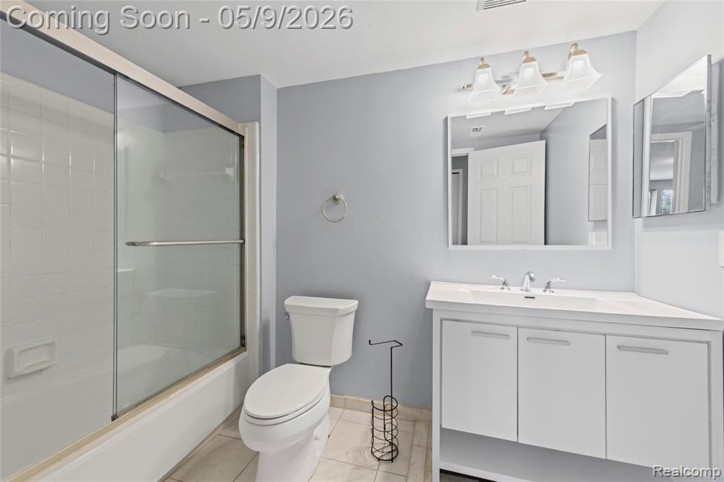 30052 West Twelve Mile Road, Unit 61 Farmington, MI 48334 - Photo 11 of 23