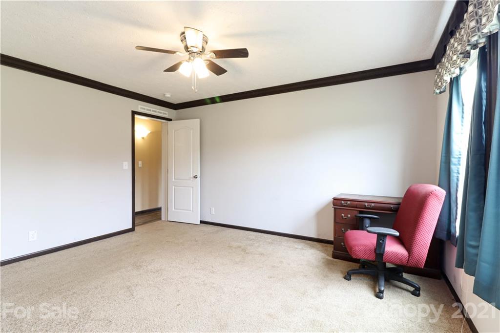 4024 Steen Road Mount Croghan, SC 29727 - Photo 21 of 37 a view of livingroom with furniture and a ceiling fan