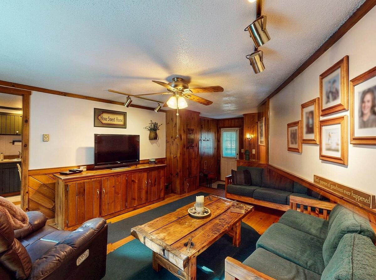 133 Saco Road Standish, ME 04084 - Photo 13 of 32 Living Room 4