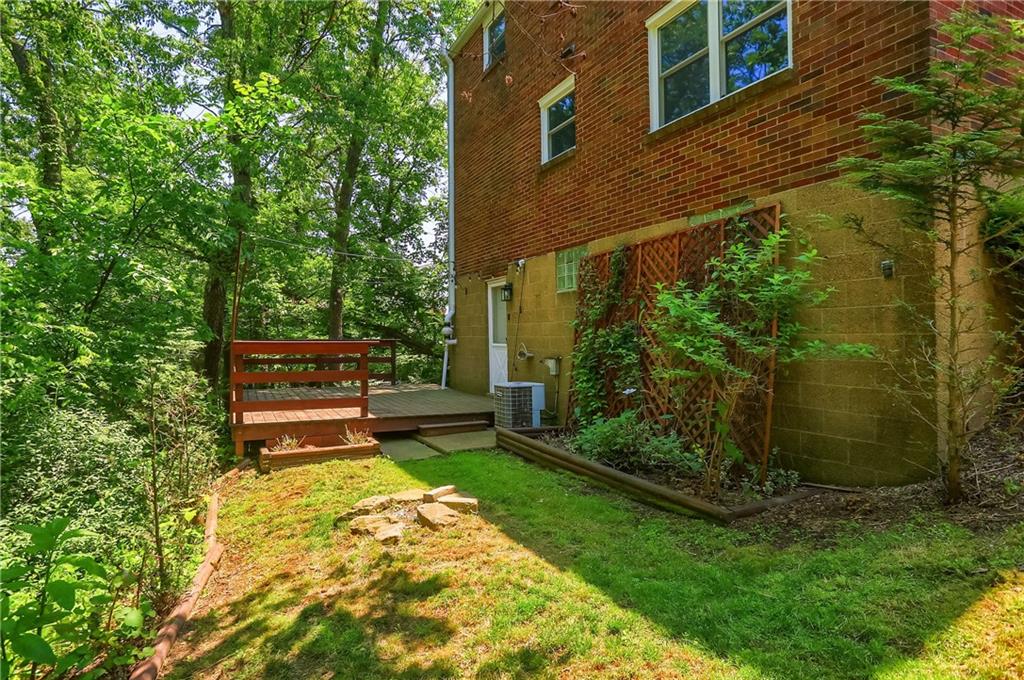 331 Hoffman Road Pittsburgh, PA 15212 - Photo 36 of 40 A charming rear deck for evening beverages.