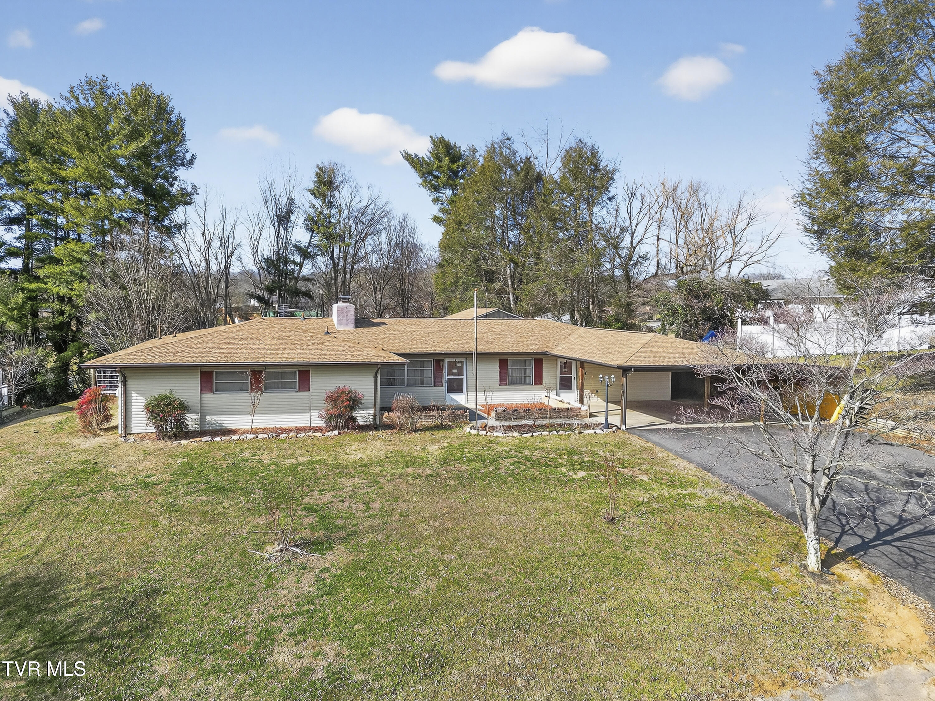 228 Sioux Road Bristol, VA 24201 - Photo 1 of 28 228-Sioux-Rd-Bristol-VA-5