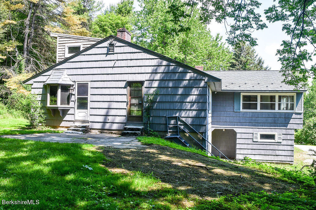15 West Stockbridge Road Stockbridge, MA 01262 - Photo 1 of 36 DSC_8116