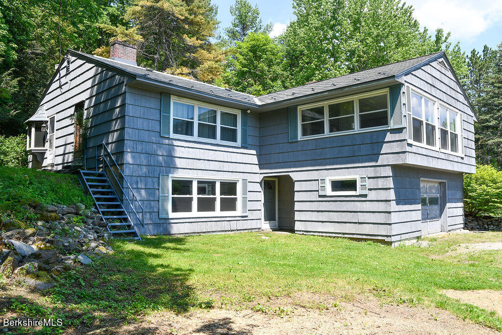 15 West Stockbridge Road Stockbridge, MA 01262 - Photo 3 of 36 DSC_8126